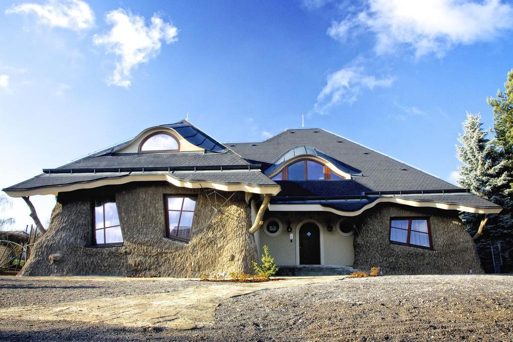 Hotel Zamek Berchtold Strancice ภายนอก รูปภาพ