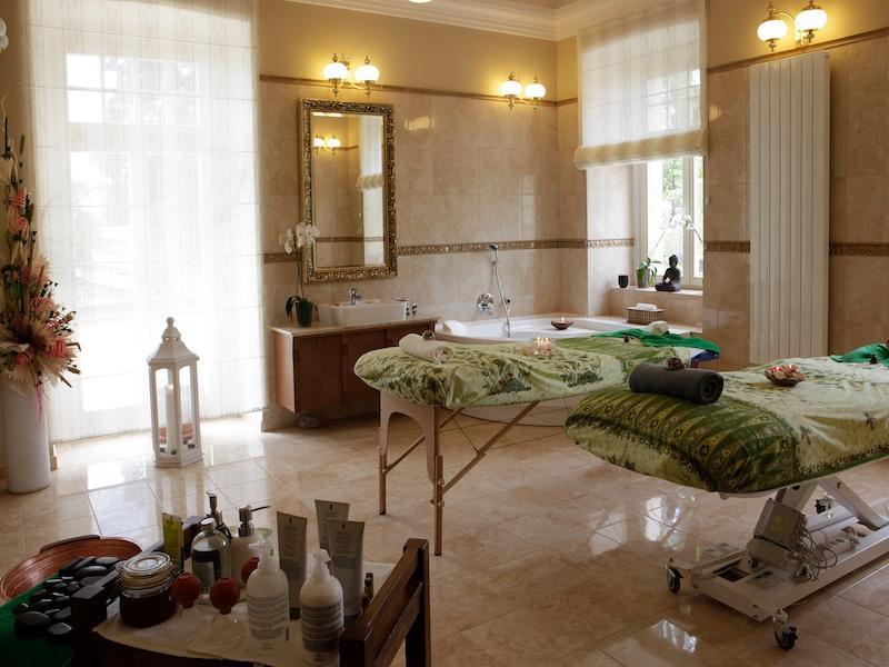 Hotel Zamek Berchtold Strancice ภายนอก รูปภาพ