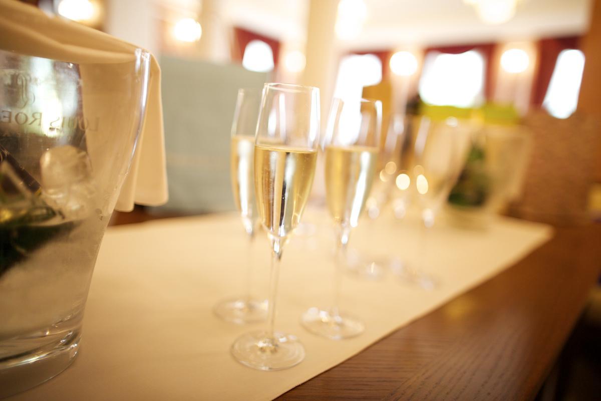 Hotel Zamek Berchtold Strancice ภายนอก รูปภาพ